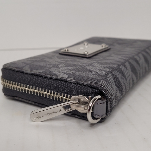 Michael Kors Zip Around Large Jet Set Wallet - Picture 3 of 8